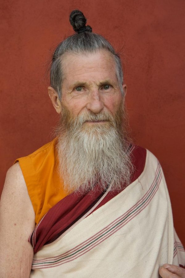 Jampa Dorje brings his knowledge of Tibetan Buddhism to Ellensburg