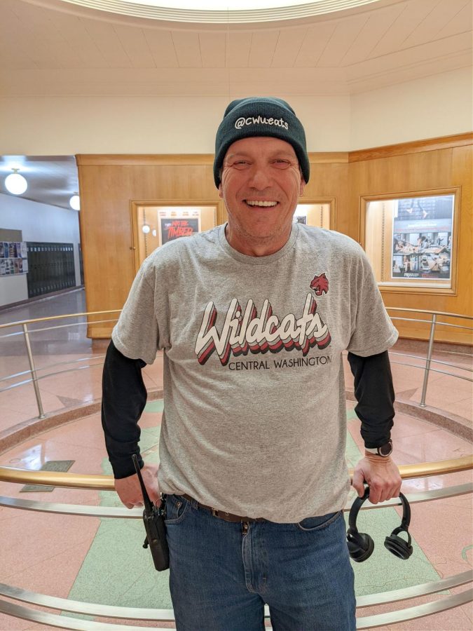 Gary Robertson on duty in Lind Hall. Photo by Katherine Camarata